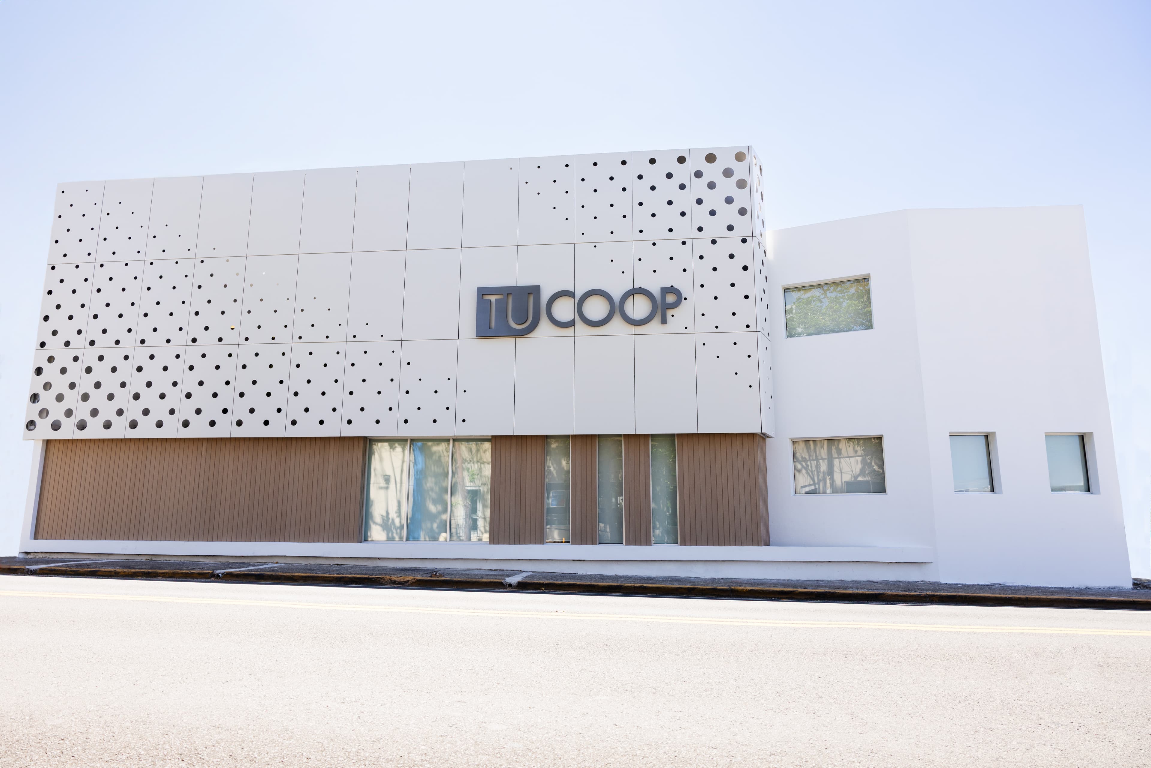 TUCOOP fachada